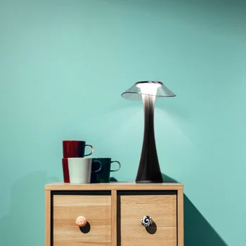 נטענת לגעת לצד המיטה נורדי מנורת Led שולחן קפה בעיצוב קישוט חדר השינה למחקר שליד המיטה חמוד שולחן אור